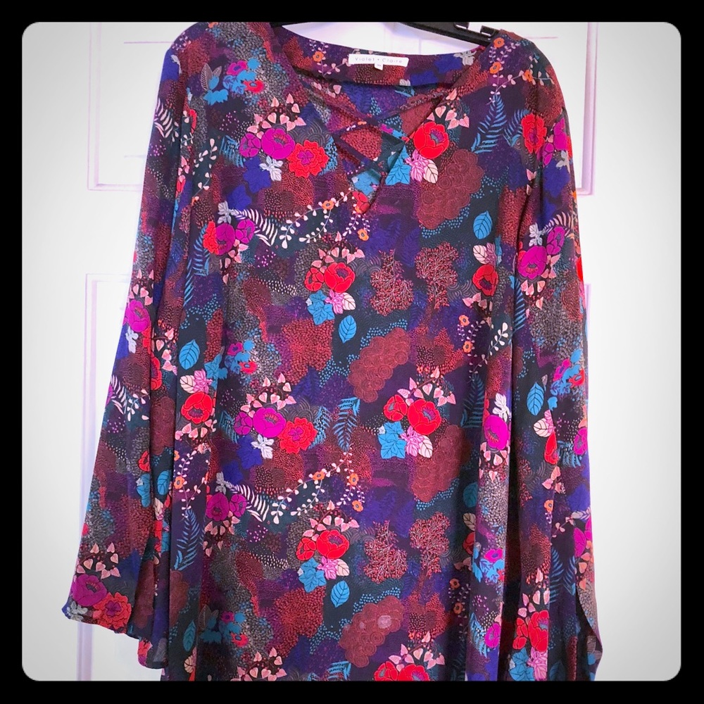 Gorgeous Lace Up Neck Tunic Blouse!!